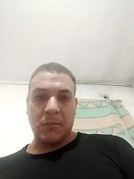 Snapshot of calfran chatting on May 1, 2026, 6:18 am calfran online show from May 1, 2026, 6:18 am