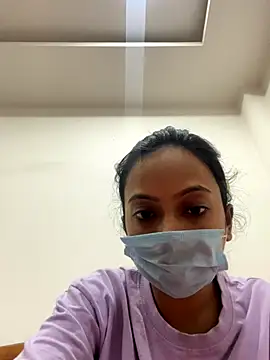 Nia-Stream online show from November 24, 2025, 5:34 pm