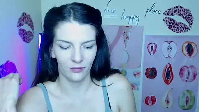 VanessaRey  online show from November 13, 2025, 7:13 pm