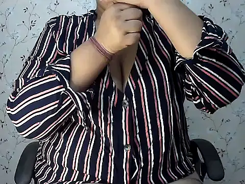 Snapshot of sonali4 chatting on September 12, 2025, 3:45 pm sonali4 online show from September 12, 2025, 3:45 pm