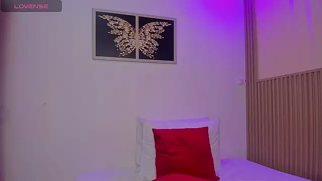 Snapshot of sharonscoth chatting on May 17, 2026, 8:16 pm sharonscoth online show from May 17, 2026, 8:16 pm