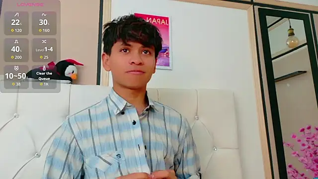 Snapshot of Ethan_Westt chatting on May 15, 2026, 1:07 pm Ethan Westt online show from May 15, 2026, 1:07 pm