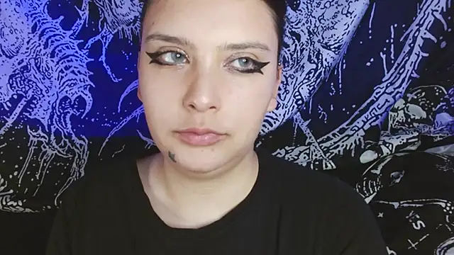 mikaskullcs online show from November 12, 2025, 9:25 pm