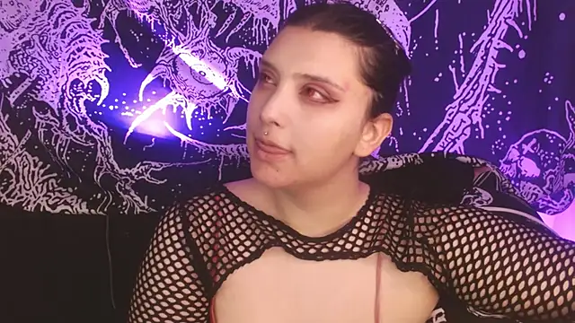 mikaskullcs online show from February 9, 2026, 10:25 pm