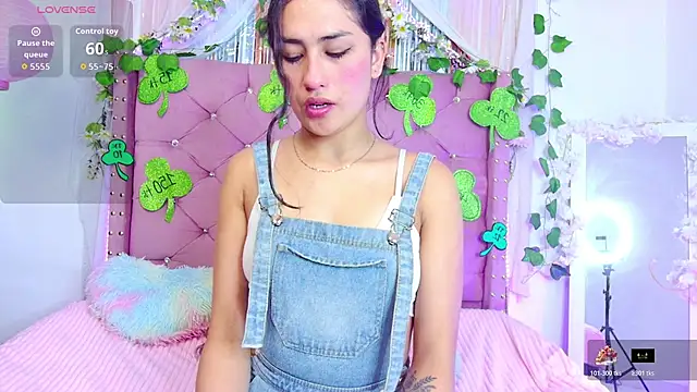 kity x online show from March 17, 2026, 7:39 pm