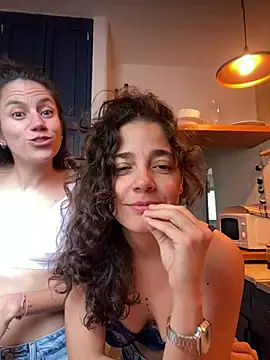 Amapola0411 online show from March 18, 2025, 3:53 pm