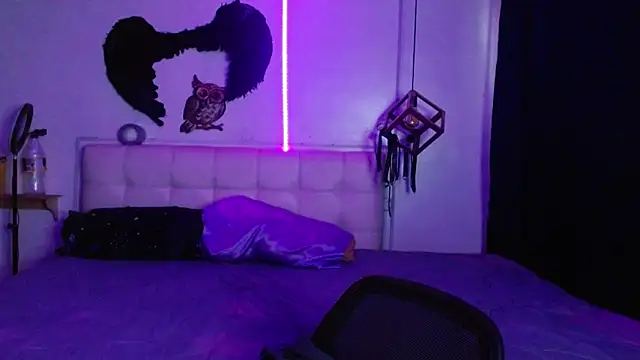 goth minerva online show from September 22, 2025, 1:46 pm