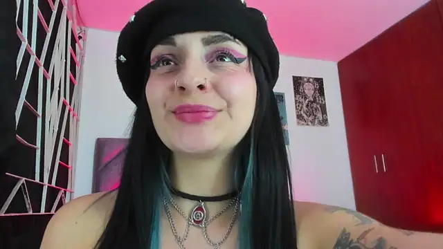 KARINNA  RAVEN online show from December 19, 2025, 12:17 am