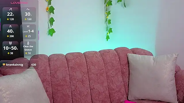 Daiana  prince online show from October 15, 2025, 1:17 am