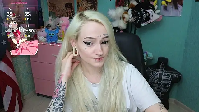 Snapshot of Manuela_unicorn chatting on June 12, 2026, 8:41 pm Manuela unicorn online show from June 12, 2026, 8:41 pm