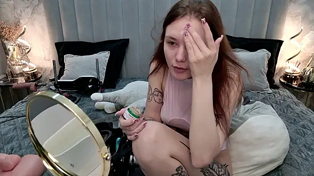 CarolineTenders online show from February 5, 2026, 1:32 am