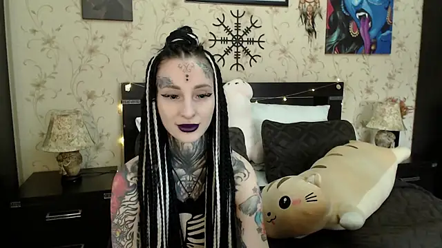 Snapshot of Velvetbat chatting on March 21, 2025, 7:33 am Velvetbat online show from March 21, 2025, 7:33 am