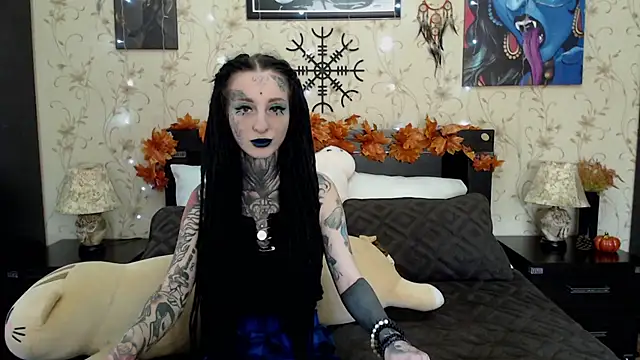 Snapshot of Velvetbat chatting on October 3, 2025, 6:54 am Velvetbat online show from October 3, 2025, 6:54 am