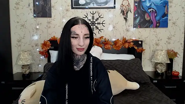 Snapshot of Velvetbat chatting on October 7, 2025, 7:05 am Velvetbat online show from October 7, 2025, 7:05 am