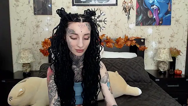 Snapshot of Velvetbat chatting on October 13, 2025, 6:57 am Velvetbat online show from October 13, 2025, 6:57 am