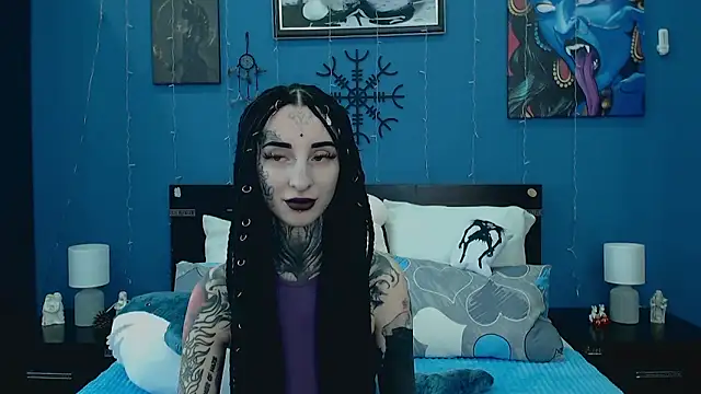 Velvetbat online show from April 14, 2026, 7:03 am