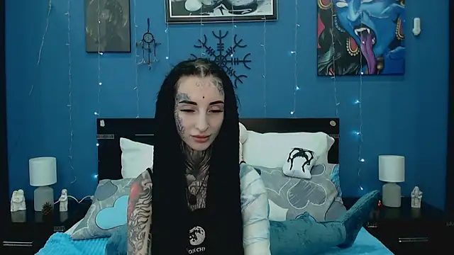 Velvetbat online show from May 18, 2026, 7:03 am