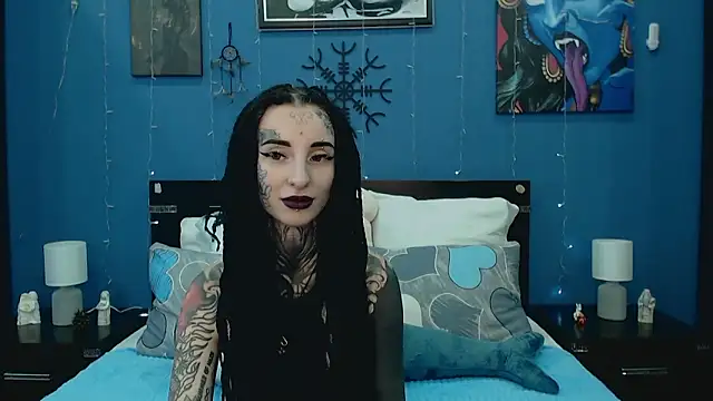 Snapshot of Velvetbat chatting on June 18, 2026, 7:30 am Velvetbat online show from June 18, 2026, 7:30 am