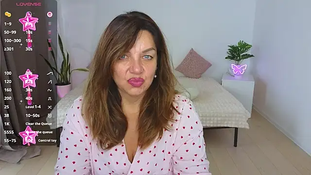 Snapshot of Nika_Light chatting on October 7, 2025, 10:34 am Nika Light online show from October 7, 2025, 10:34 am