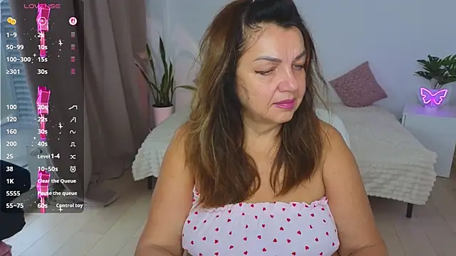 Snapshot of Nika_Light chatting on October 8, 2025, 6:55 am Nika Light online show from October 8, 2025, 6:55 am