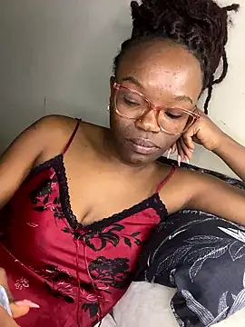 YummyMelanin117 online show from January 16, 2026, 12:25 am