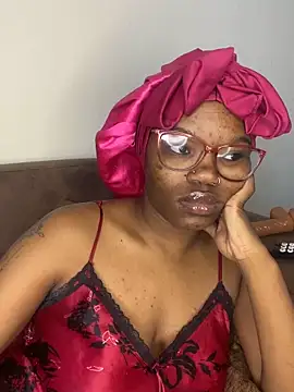 YummyMelanin117 online show from March 3, 2026, 1:28 pm