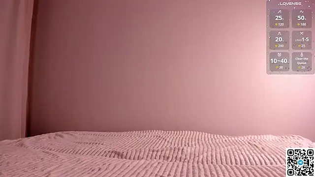 Snapshot of emmelieflorence chatting on November 11, 2025, 5:35 pm emmelieflorence online show from November 11, 2025, 5:35 pm