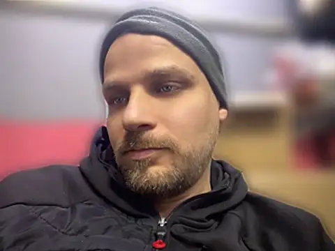 Snapshot of giyasbvnghkgkfk chatting on April 11, 2026, 1:15 pm giyasbvnghkgkfk online show from April 11, 2026, 1:15 pm