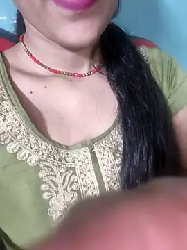 Snapshot of Eshwari_Chopra chatting on April 23, 2026, 4:09 pm Eshwari Chopra online show from April 23, 2026, 4:09 pm