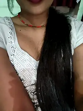 Snapshot of Eshwari_Chopra chatting on April 24, 2026, 4:59 am Eshwari Chopra online show from April 24, 2026, 4:59 am
