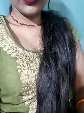Snapshot of Eshwari_Chopra chatting on April 25, 2026, 2:47 pm Eshwari Chopra online show from April 25, 2026, 2:47 pm