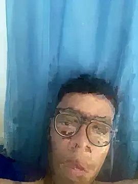 hiaguexxx online show from March 19, 2025, 1:40 pm