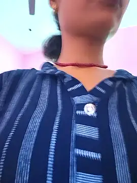 Snapshot of Eshna_Dabral chatting on September 10, 2025, 12:54 am Eshna Dabral online show from September 10, 2025, 12:54 am