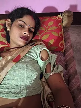 Snapshot of Eshna_Dabral chatting on September 12, 2025, 4:29 pm Eshna Dabral online show from September 12, 2025, 4:29 pm