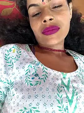 Snapshot of Eshna_Dabral chatting on September 17, 2025, 7:32 am Eshna Dabral online show from September 17, 2025, 7:32 am