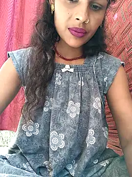 Snapshot of Eshna_Dabral chatting on September 20, 2025, 3:29 am Eshna Dabral online show from September 20, 2025, 3:29 am