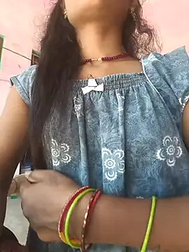 Snapshot of Eshna_Dabral chatting on September 25, 2025, 4:38 am Eshna Dabral online show from September 25, 2025, 4:38 am