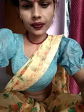 Snapshot of Eshna_Dabral chatting on October 5, 2025, 8:34 am Eshna Dabral online show from October 5, 2025, 8:34 am