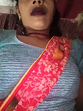 Snapshot of Eshna_Dabral chatting on October 11, 2025, 2:48 pm Eshna Dabral online show from October 11, 2025, 2:48 pm