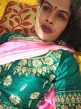 Snapshot of Eshna_Dabral chatting on October 14, 2025, 3:35 pm Eshna Dabral online show from October 14, 2025, 3:35 pm