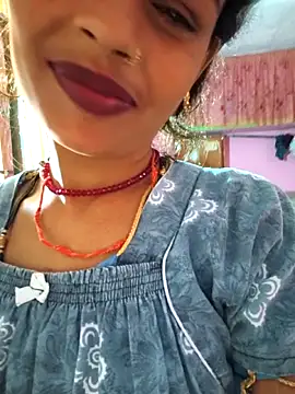 Snapshot of Eshna_Dabral chatting on October 22, 2025, 2:34 am Eshna Dabral online show from October 22, 2025, 2:34 am