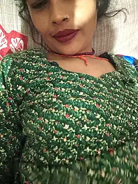 Snapshot of Eshna_Dabral chatting on November 2, 2025, 3:25 pm Eshna Dabral online show from November 2, 2025, 3:25 pm