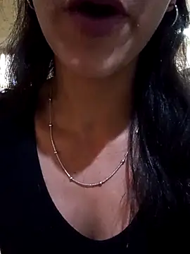 Snapshot of Camilitah chatting on March 9, 2026, 6:23 pm Camilitah online show from March 9, 2026, 6:23 pm