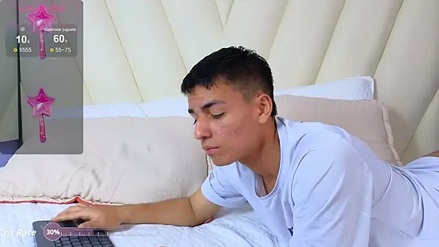 Hotboy21  online show from October 21, 2025, 4:02 am