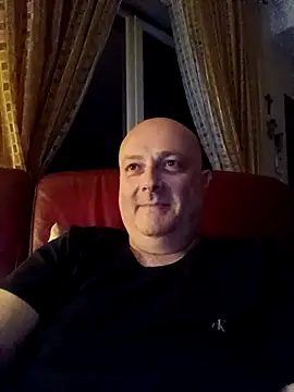 Alexis Bull online show from April 19, 2026, 10:23 pm