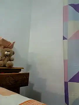 Saraslow online show from October 19, 2025, 6:41 pm