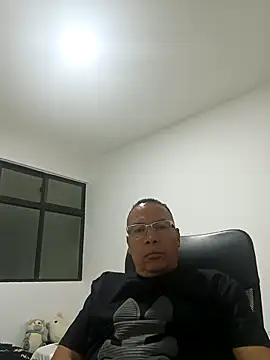 Snapshot of OrionStone chatting on March 21, 2025, 2:50 am OrionStone online show from March 21, 2025, 2:50 am