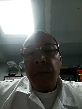 Snapshot of OrionStone chatting on September 18, 2025, 4:58 am OrionStone online show from September 18, 2025, 4:58 am