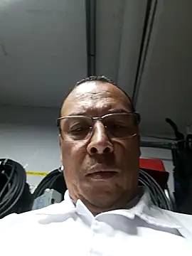 Snapshot of OrionStone chatting on September 19, 2025, 5:42 am OrionStone online show from September 19, 2025, 5:42 am