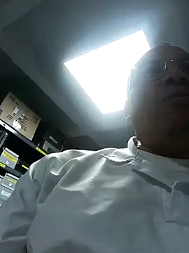 Snapshot of OrionStone chatting on September 23, 2025, 7:55 am OrionStone online show from September 23, 2025, 7:55 am